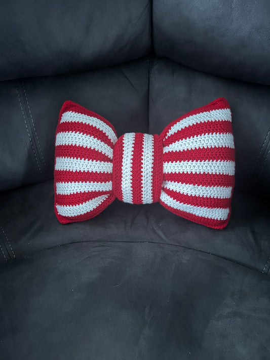 {MTO} Bow pillow